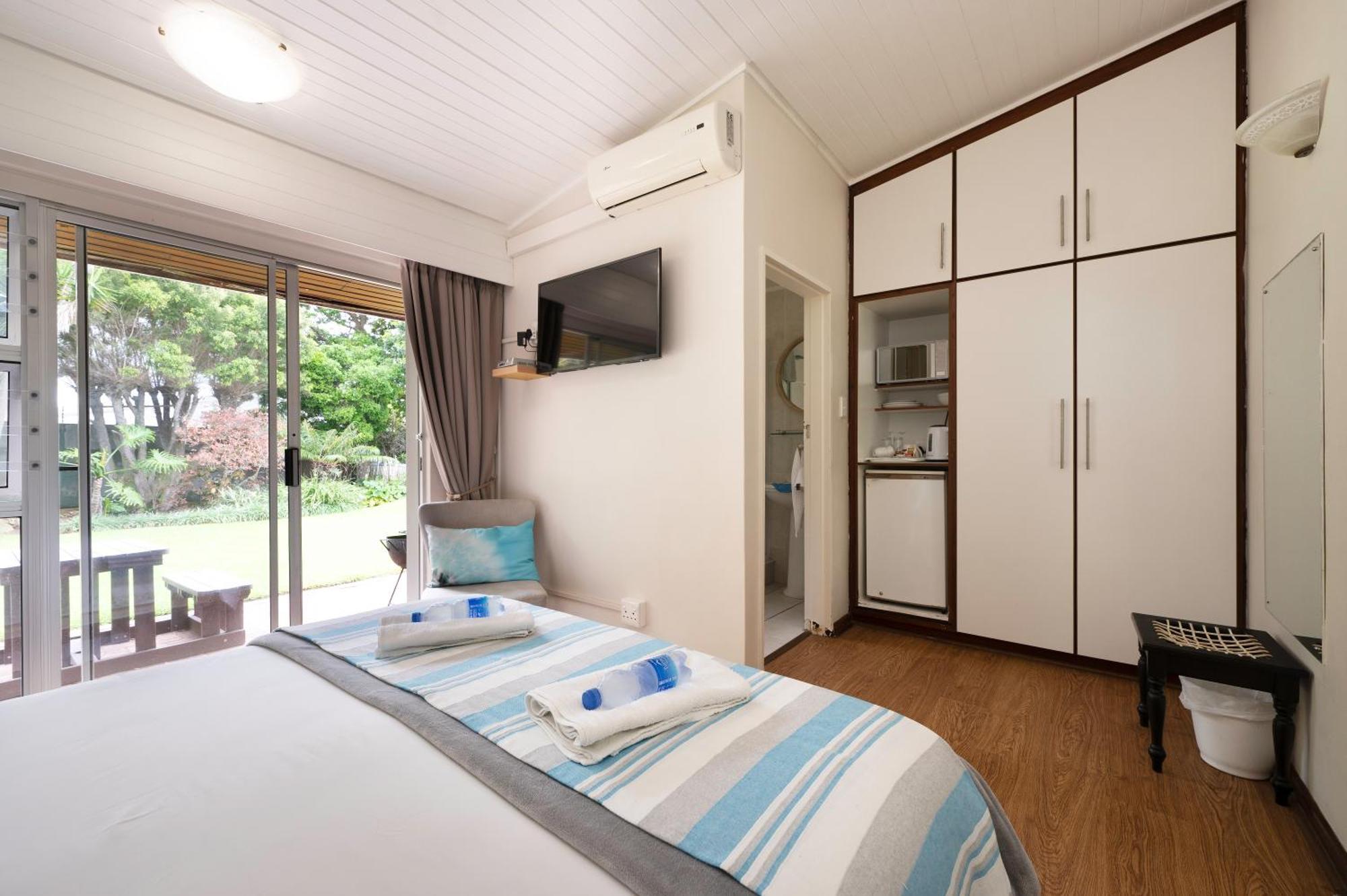 Admirals Lodge Guest House And Brightways Self Catering Apartments Port Elizabeth Ngoại thất bức ảnh