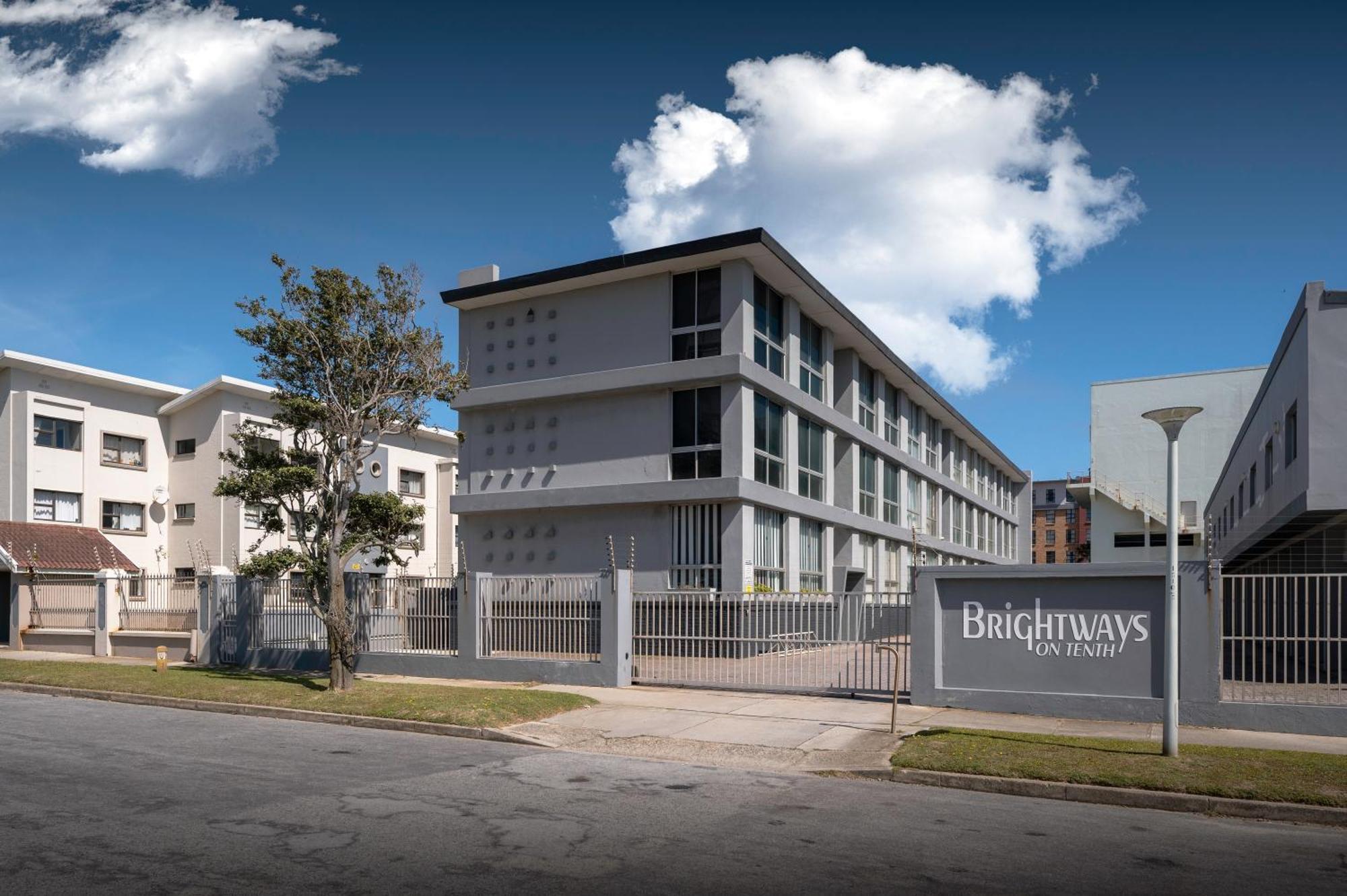 Admirals Lodge Guest House And Brightways Self Catering Apartments Port Elizabeth Ngoại thất bức ảnh